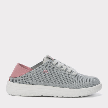 Wilde Kids Lace-Up Travel Sneaker