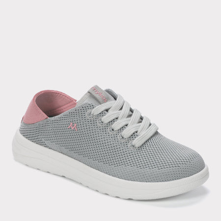 Wilde Kids Lace-Up Travel Sneaker